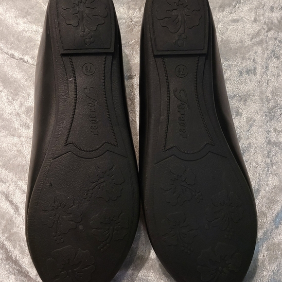 Elegant Black Butterfly Flats - Picture 6 of 6